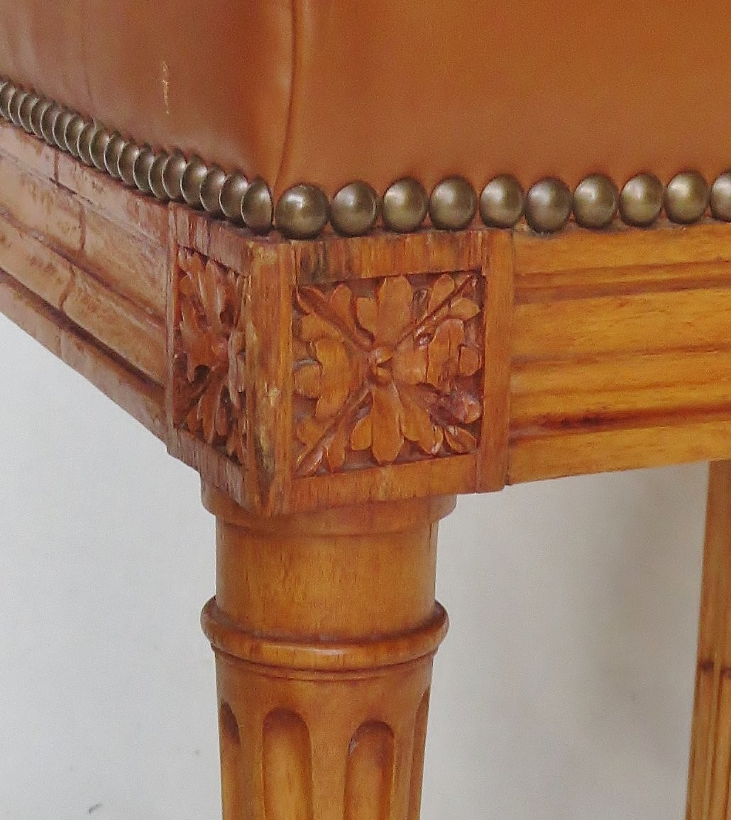 Six chaises  Louis XVI estampillées Tilliard. -photo-4