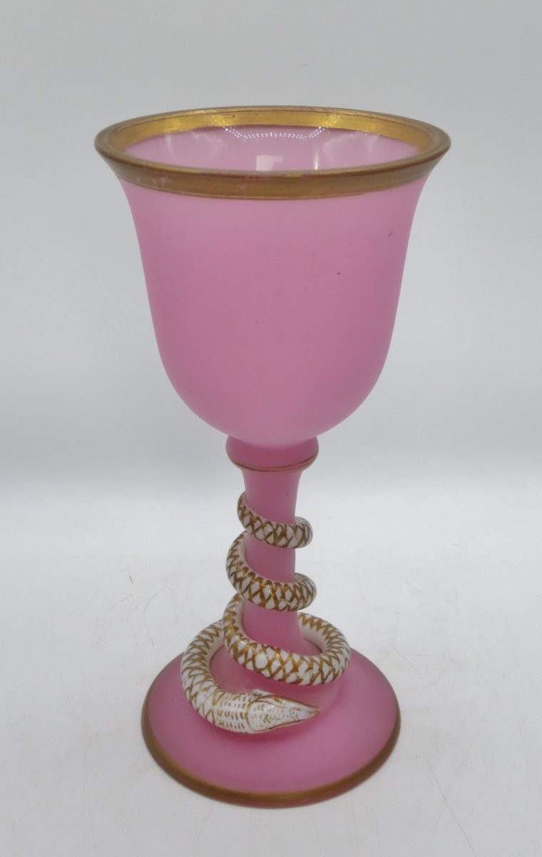 Vase calice, cristal d'opale XIXe siècle.-photo-1