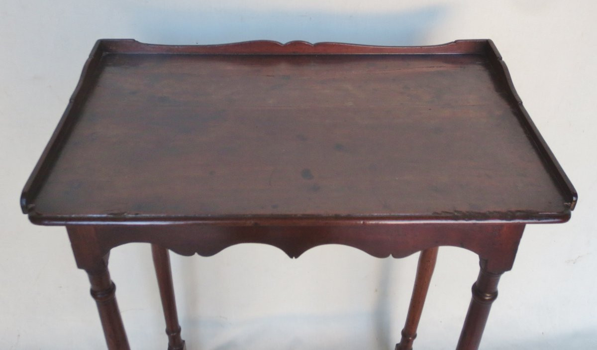 Table d'appoint Louis XIV en noyer.-photo-2