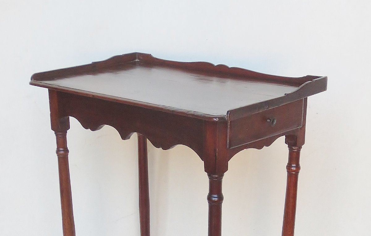Table d'appoint Louis XIV en noyer.-photo-3