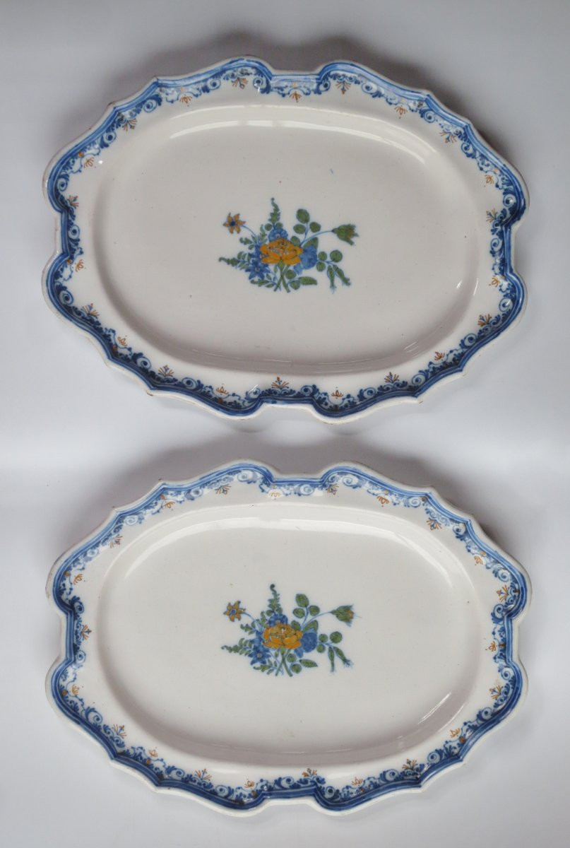 Paire de plats, Moustiers XVIIIe siècle. -photo-8