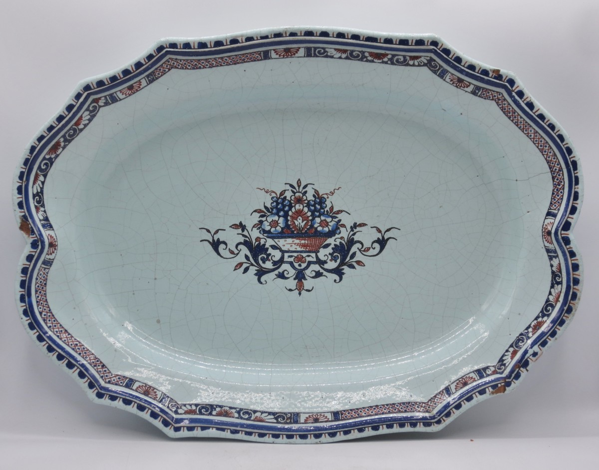Plat en faïence de Rouen, XVIIIe siècle.  -photo-6