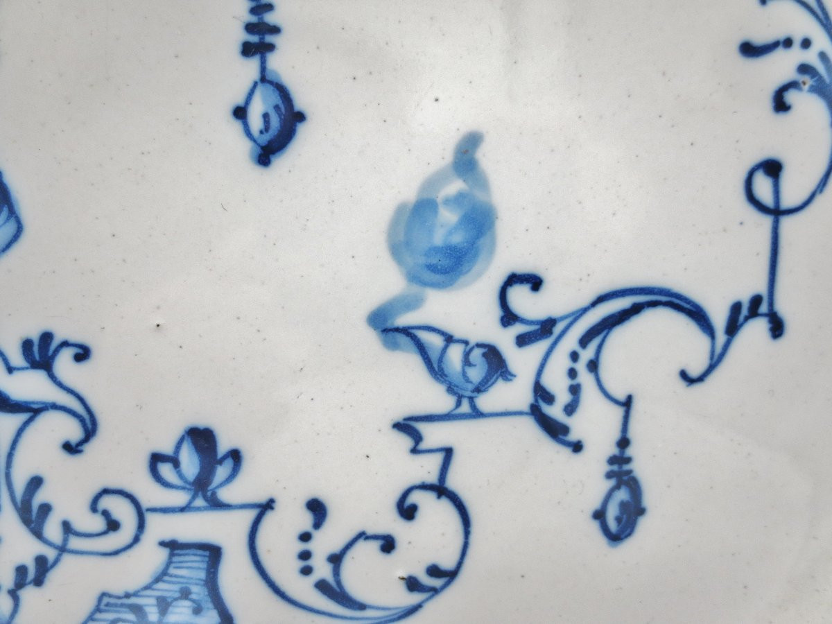Moustiers Earthenware Dish, Early 18th Century.  -photo-2