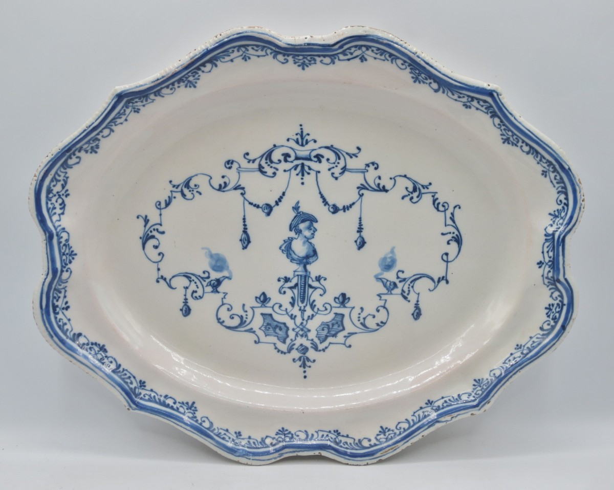 Moustiers Earthenware Dish, Early 18th Century.  