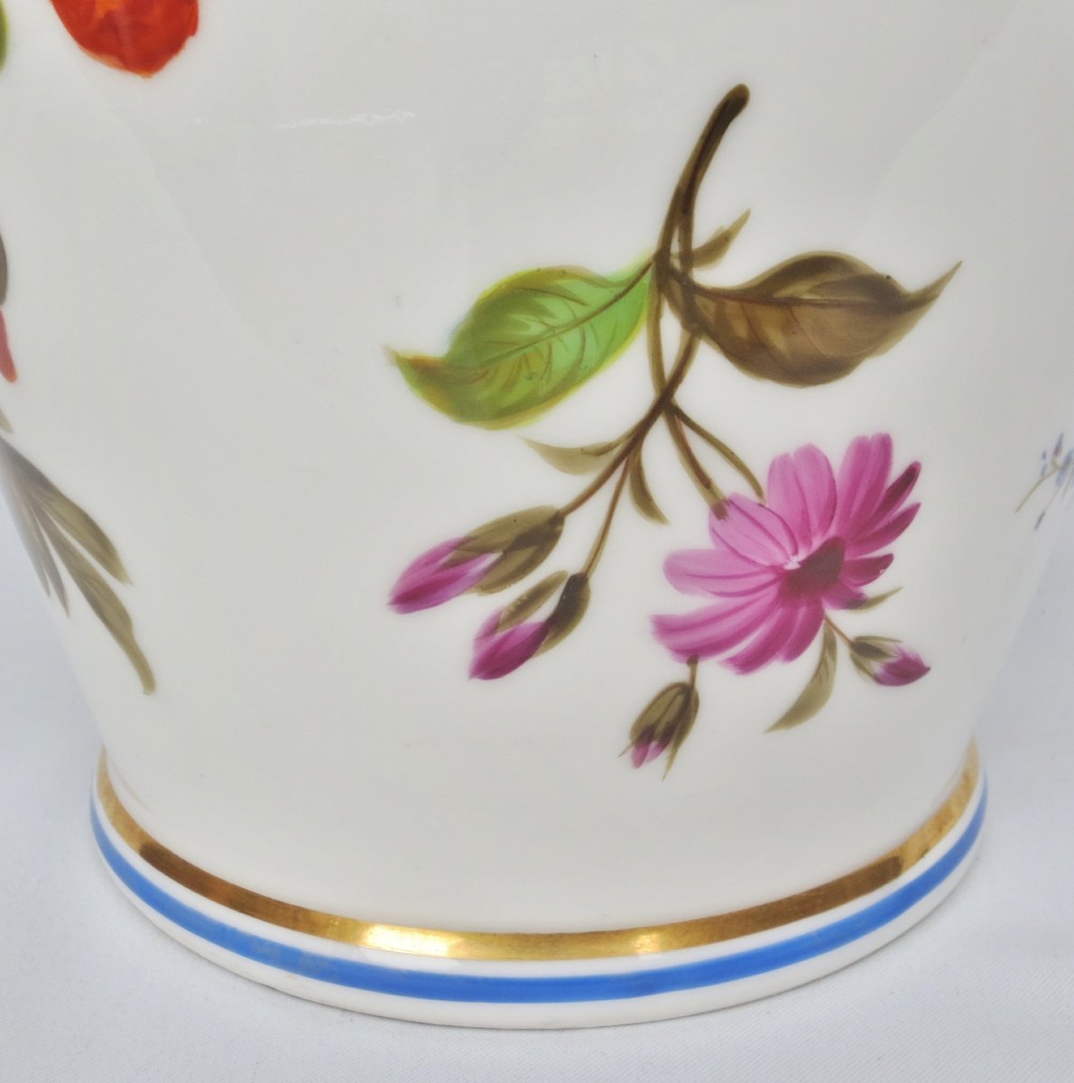 Vase en porcelaine d’époque Restauration. -photo-4