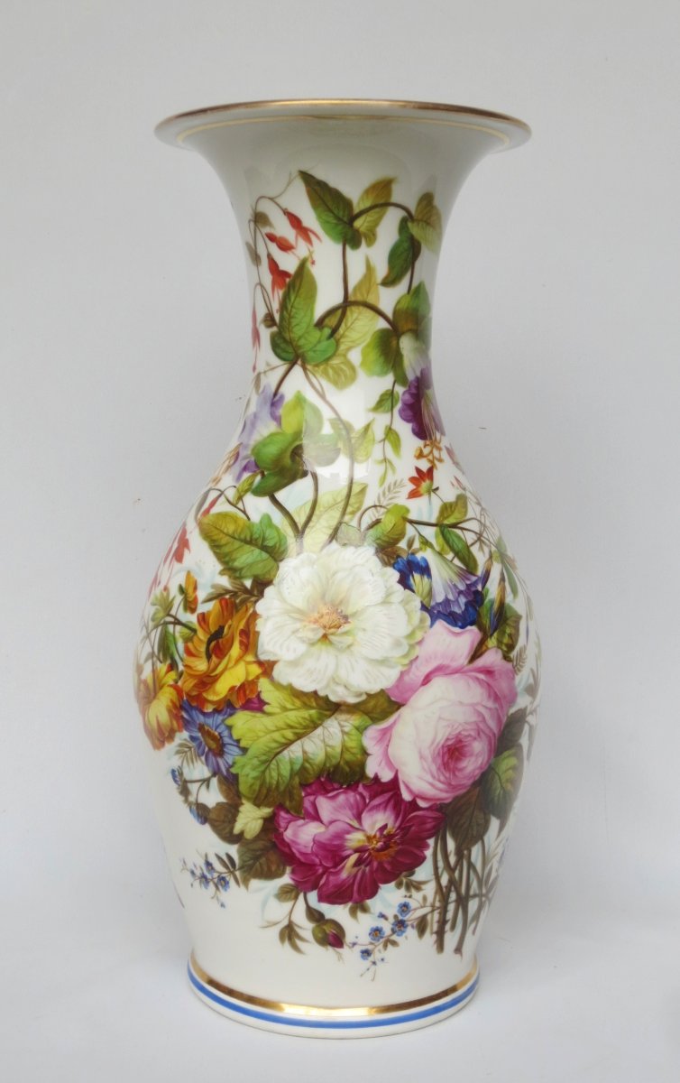 Vase en porcelaine d’époque Restauration. 