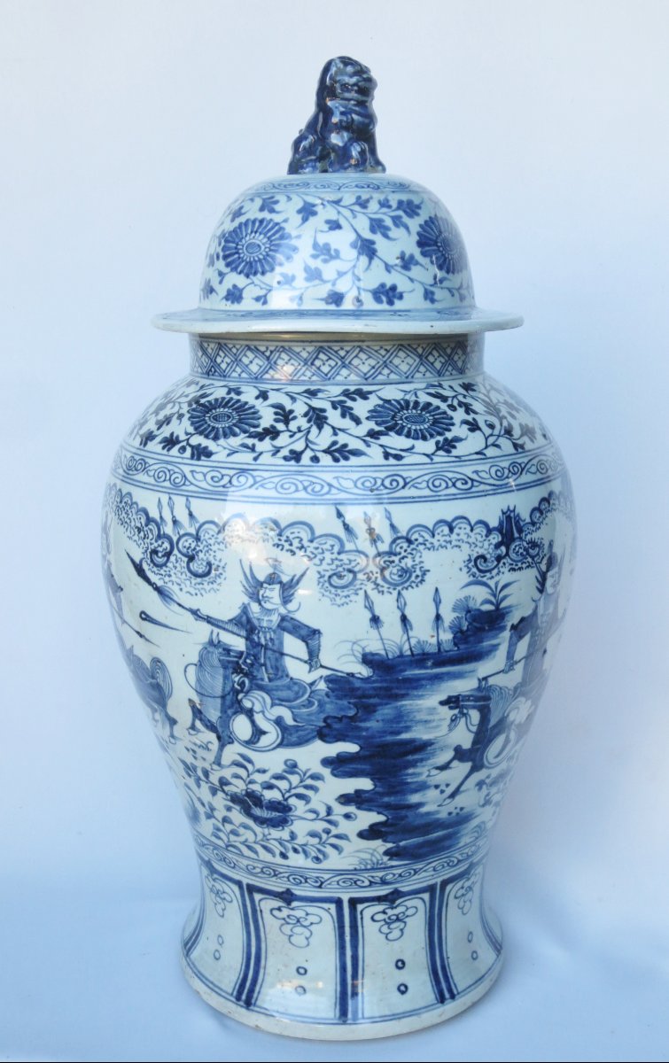 Chinese Porcelain Vase, 19th Century.-photo-2