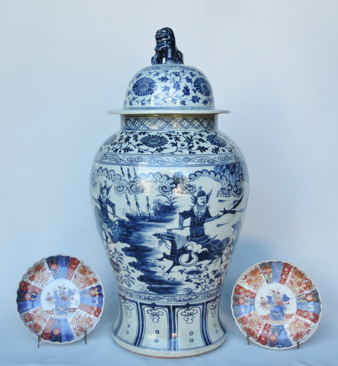 Chinese Porcelain Vase, 19th Century.
