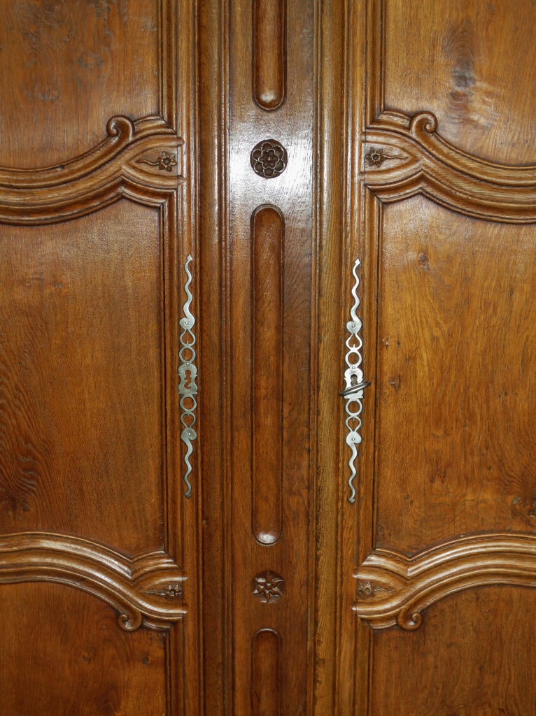 Armoire Louis XV, XVIIIe Siècle.-photo-2