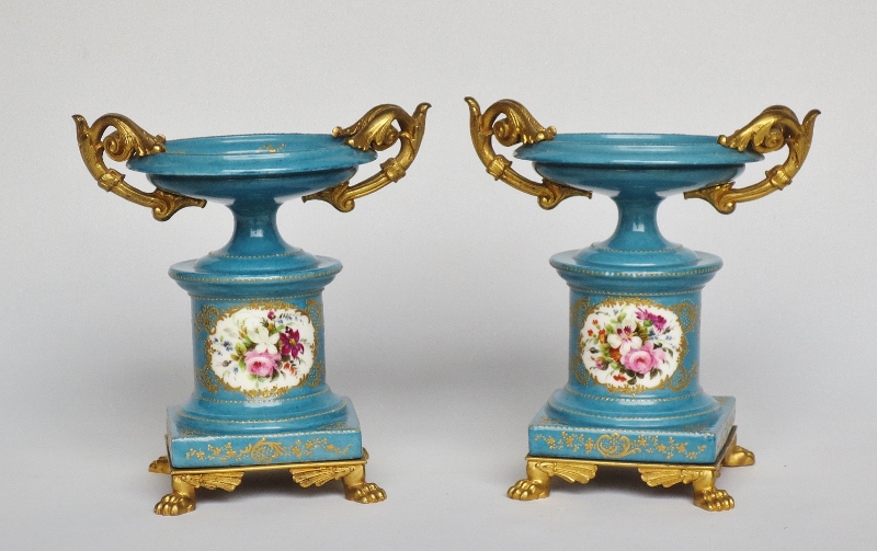 Porcelain Cassolettes, Attributed To Jacob Petit.-photo-8