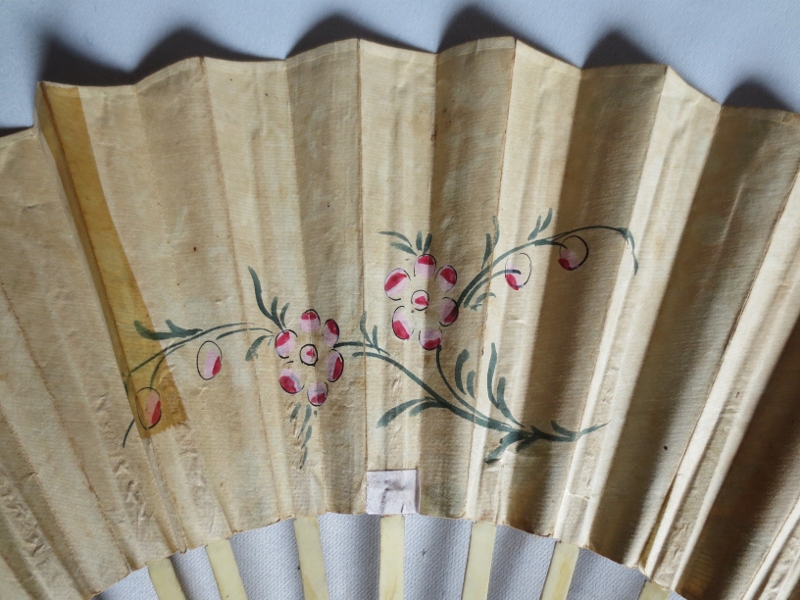 Middle Fan From The Eighteenth Century.-photo-1