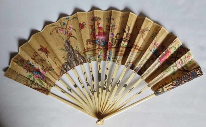 Middle Fan From The Eighteenth Century.-photo-8