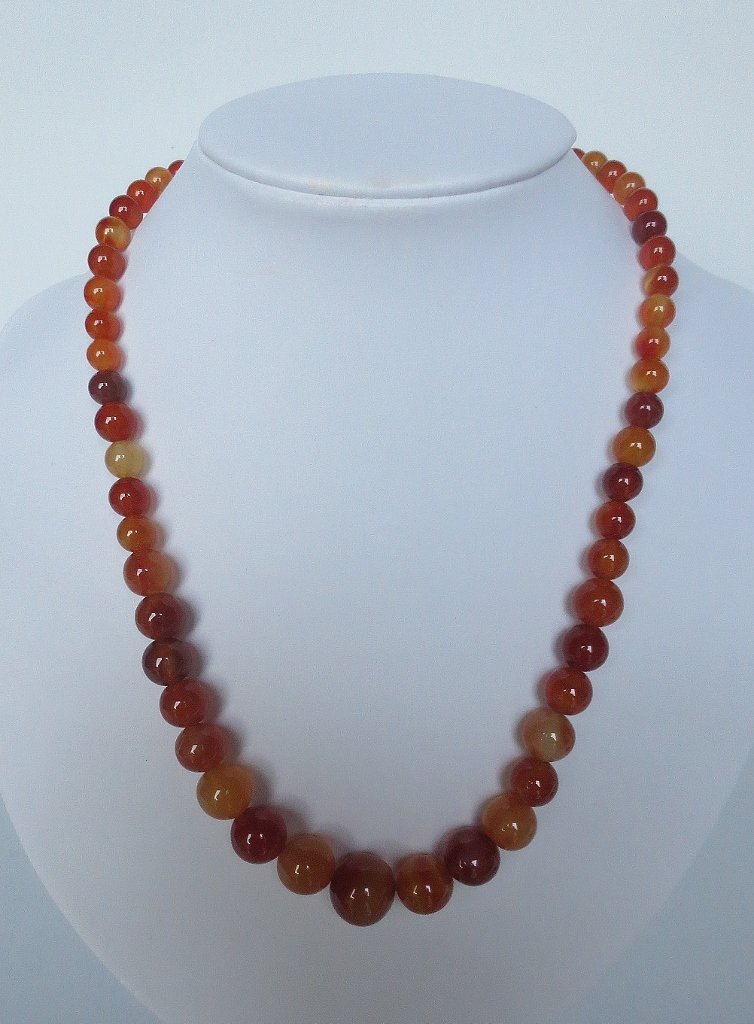 Collier En Perles d'Agate.-photo-1