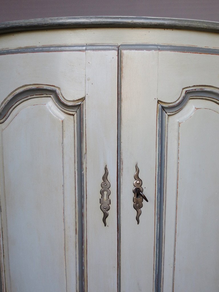 Louis XV Corner Cabinet.-photo-3