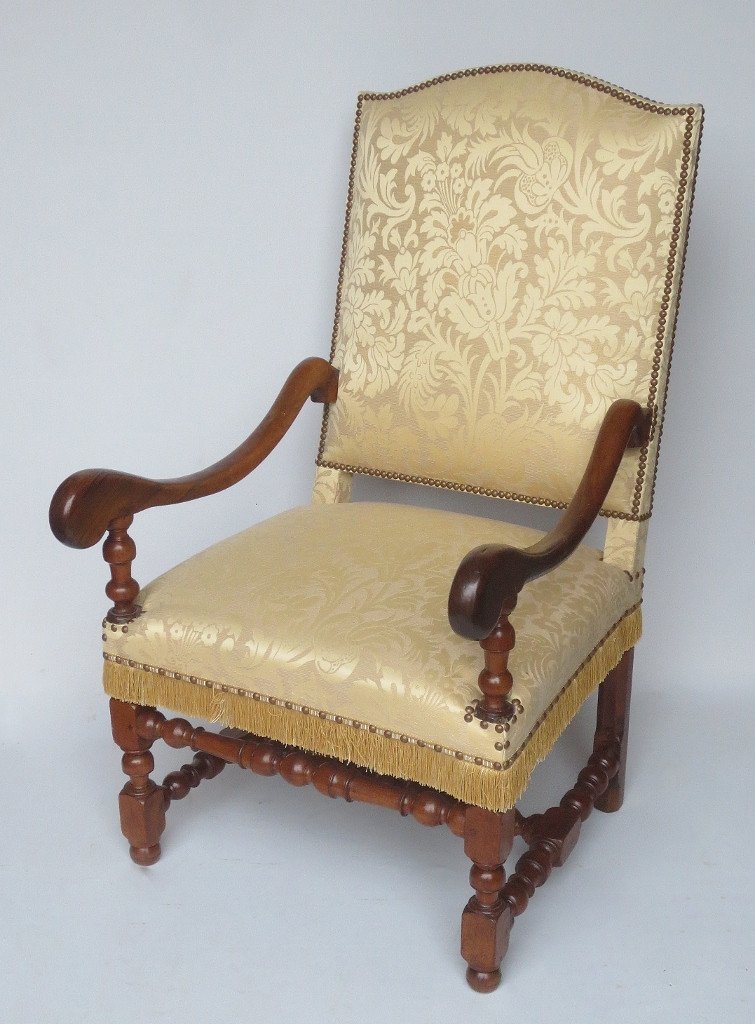 Fauteuil En Noyer d'époque Louis XIV.-photo-8