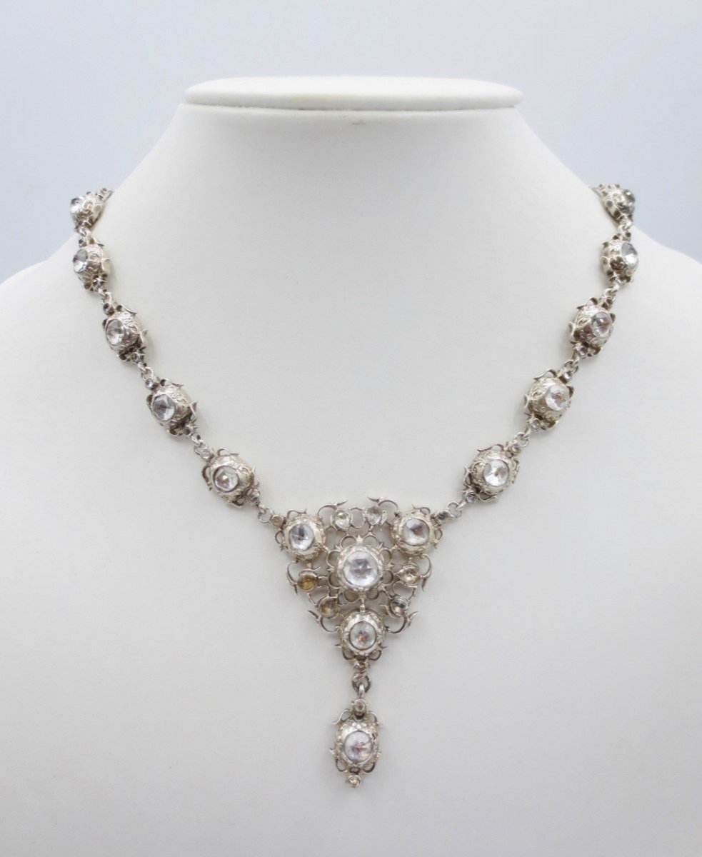 Proantic: 19th Century Norman Necklace.