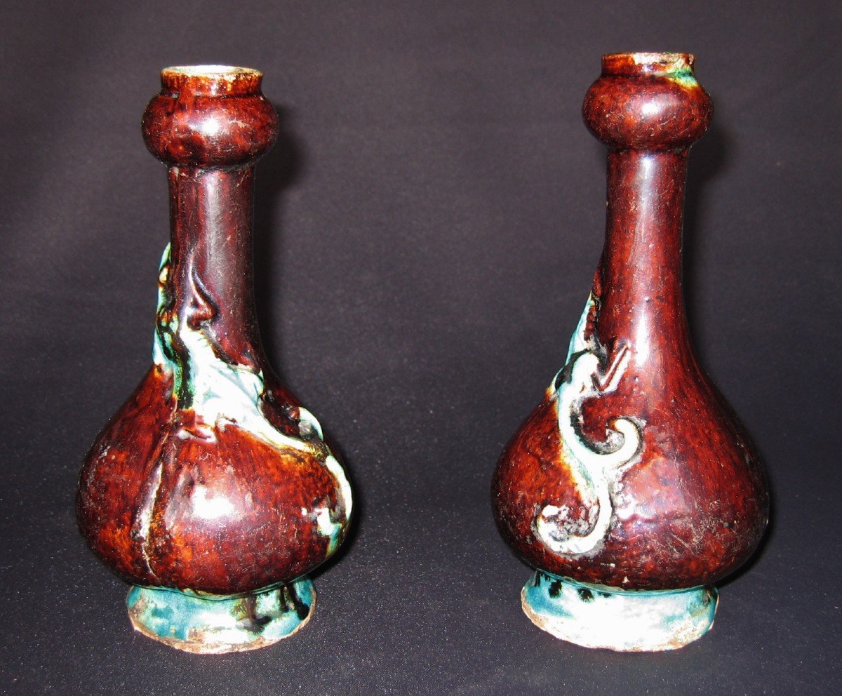Pair Of 17th Century Chinese Vases.-photo-2
