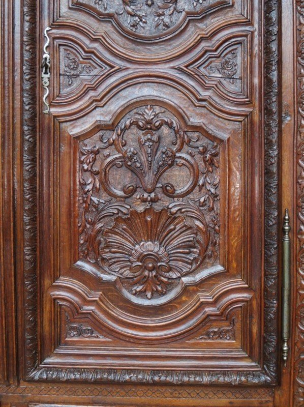 18th Century Wardrobe.-photo-4