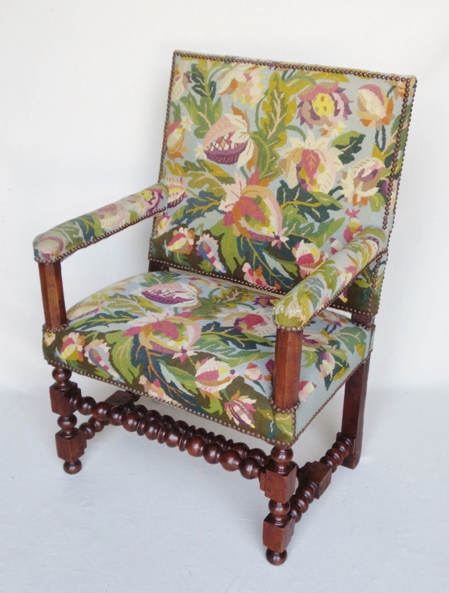 Armchair, 17th Century.-photo-5