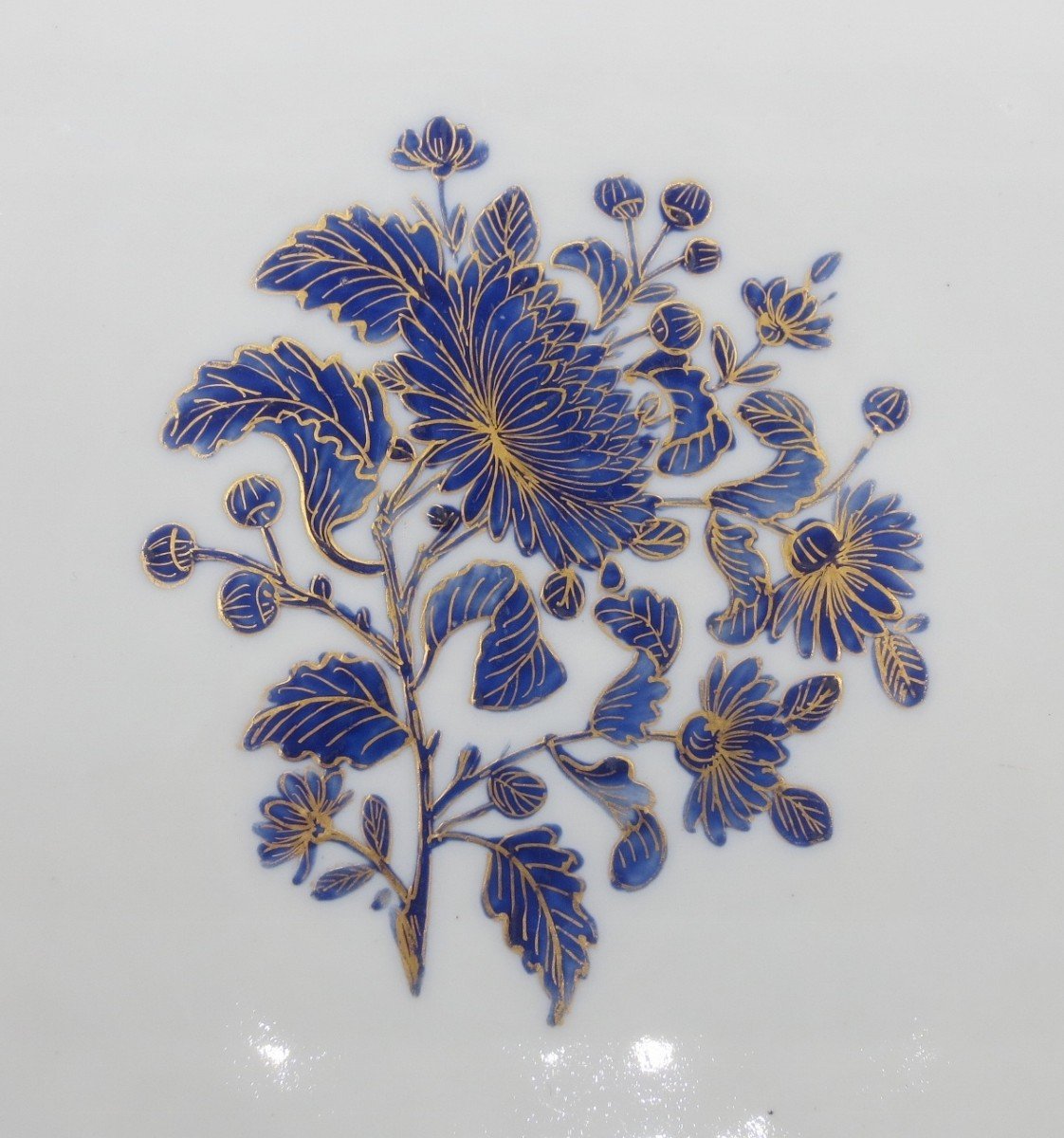 18th Century Chinese Porcelain Dish.-photo-2
