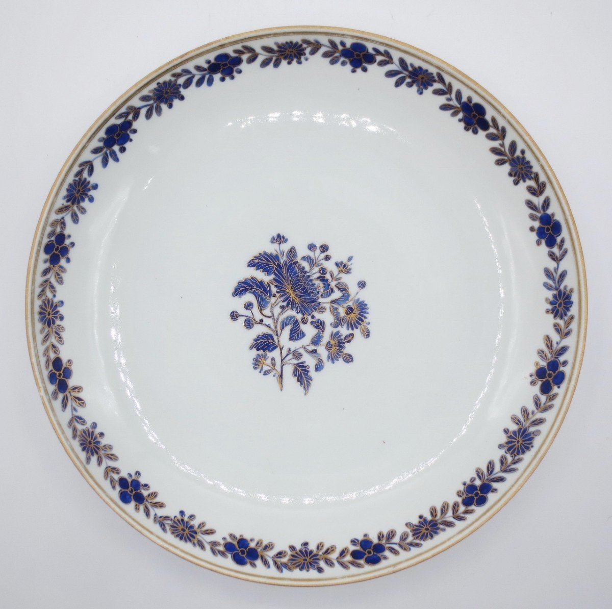 18th Century Chinese Porcelain Dish.