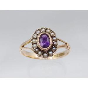Ring In 9 Carat Gold, Garnets And Pearls.