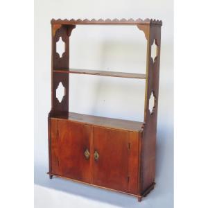 Étagère murale, XVIIIe siècle. 