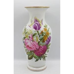 Porcelain Vase, Restoration Period.  