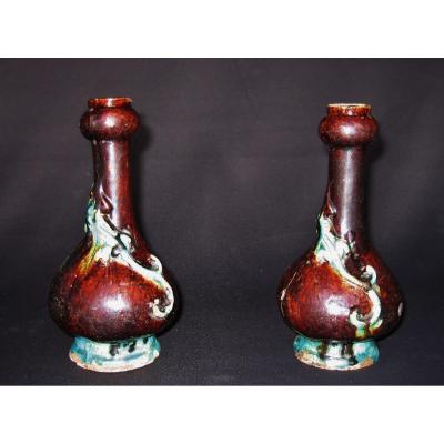 Paire De Vases De Chine XVIIe Siècle.