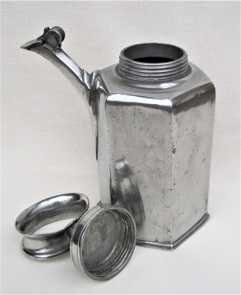 “prismenkanne” Bottle From Chur (coire) Canton Of Grisons Switzerland, In Pewter. 18th Century.-photo-3
