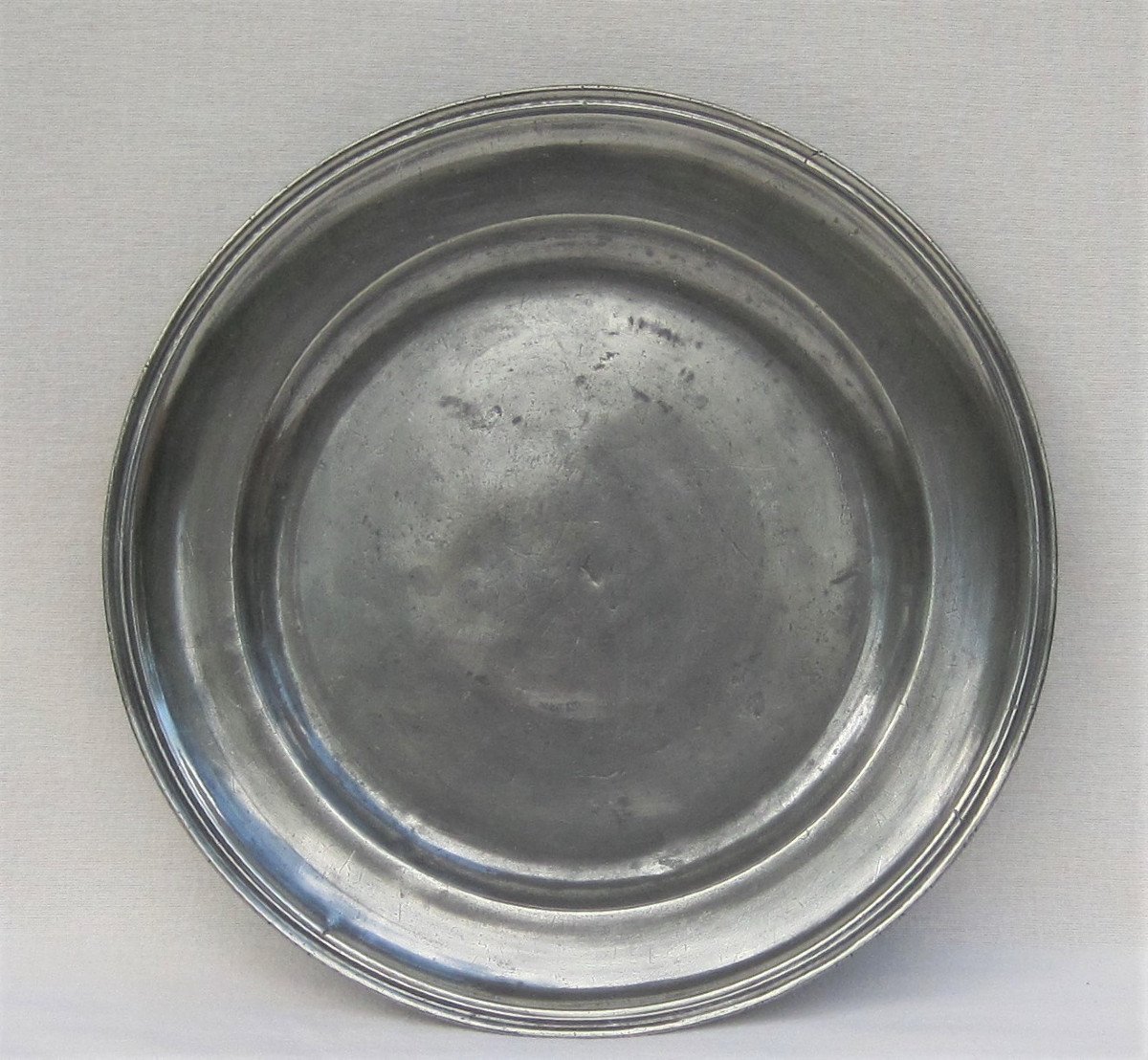 Pewter Round Dish. 18th Century.