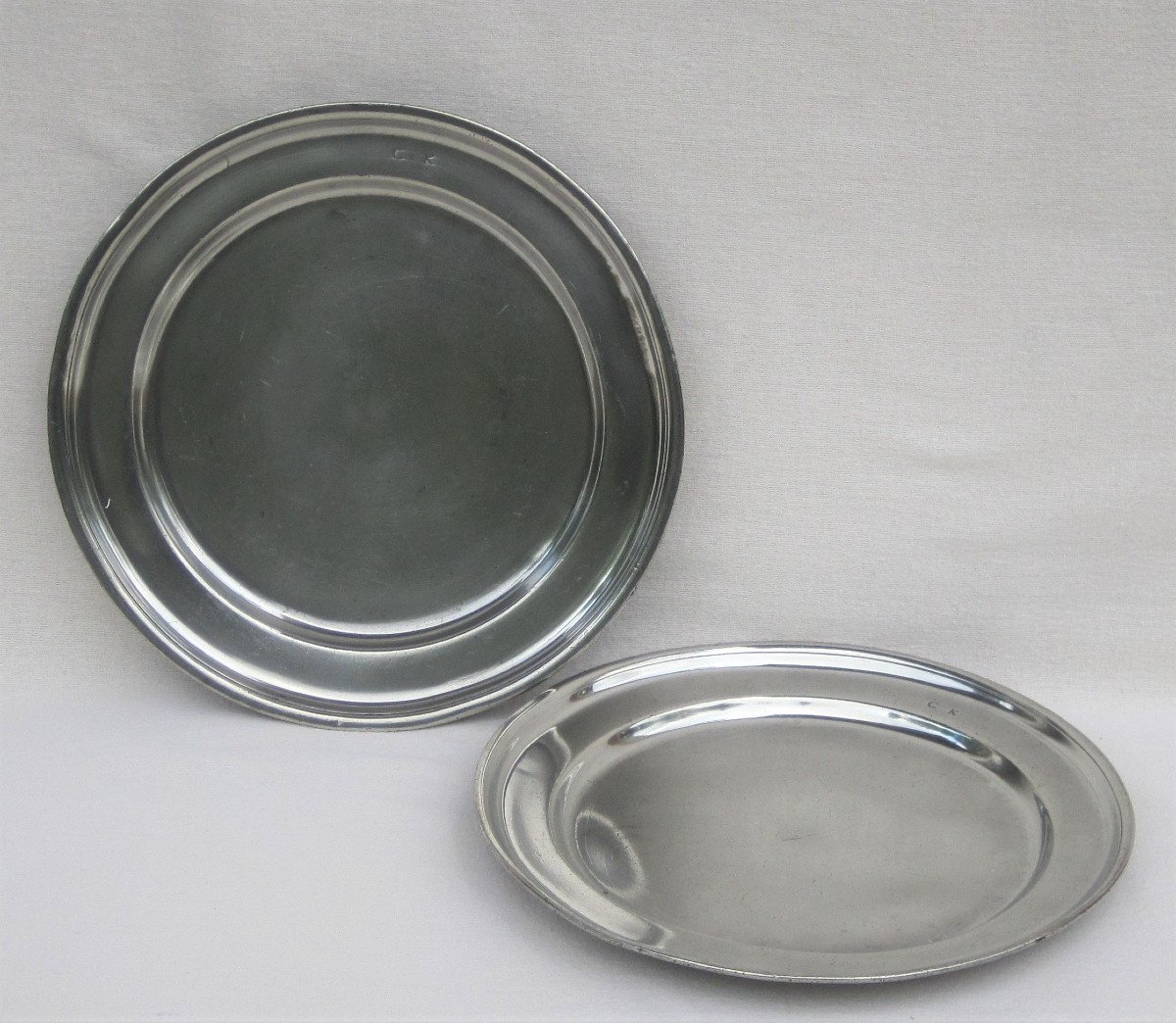 Pair Of Pewter Plates.-photo-1
