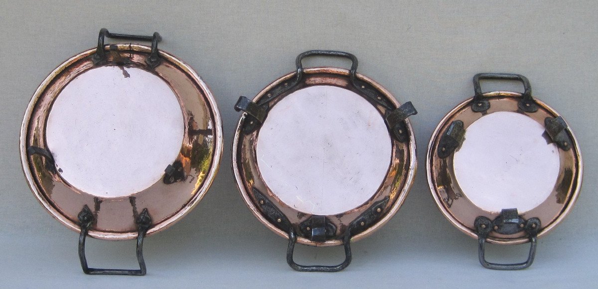 Combination Of 3 Pie Dishes, In Copper. 18th Century.