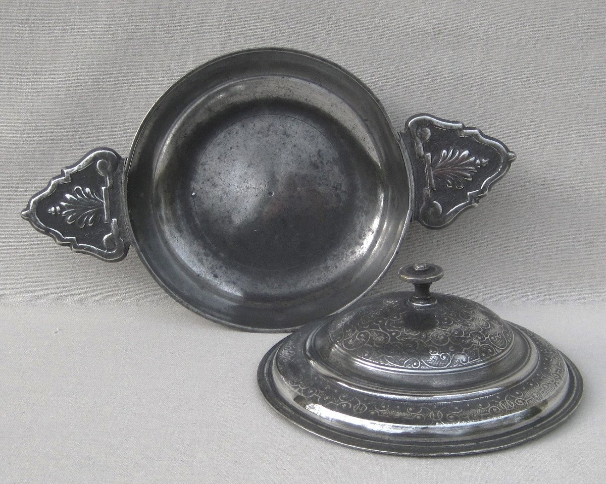 Covered Bowl, In Pewter. Paris. 18th Century.-photo-3