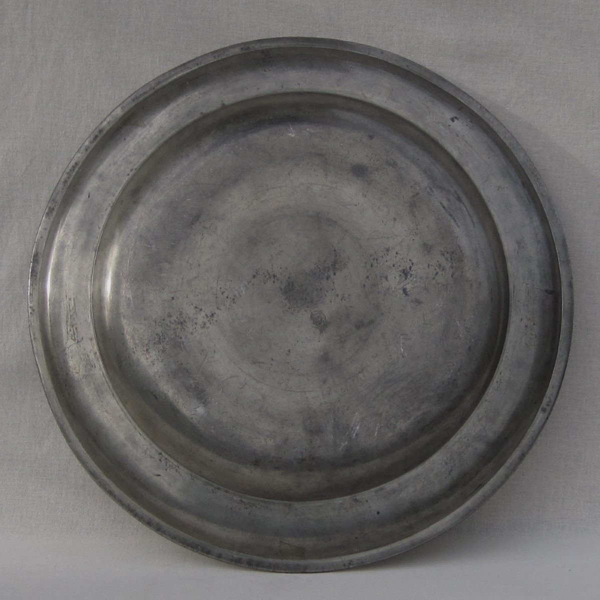Large Pewter Dish, For Venison. 18th-19th Century.-photo-3