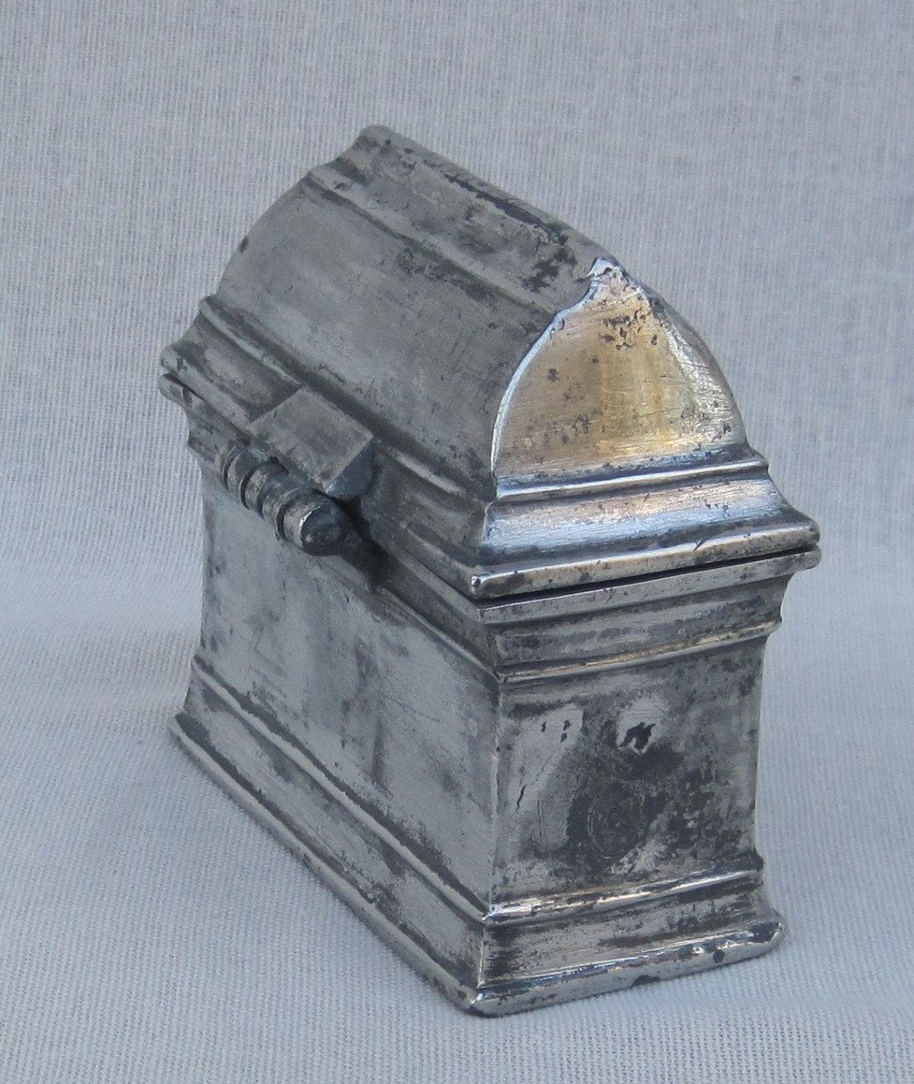 Pewter Box, For Baptism. Religious Pewter. 17th Century.-photo-3