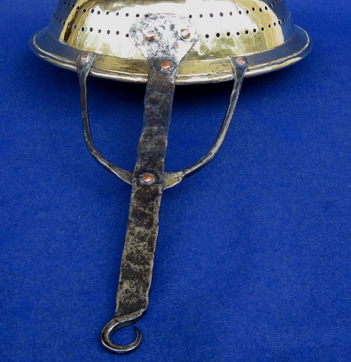 Brass Strainer. Eighteenth Century-photo-3