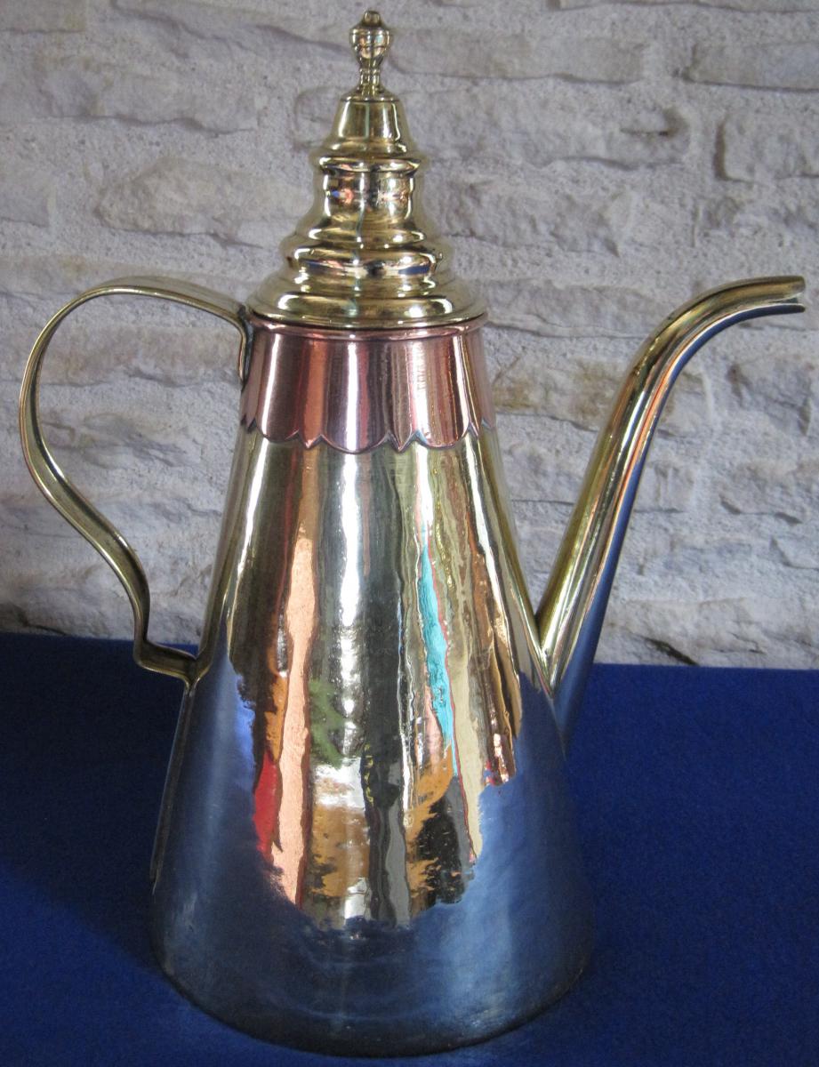 Brass Coffee. Flanders. Nineteenth Century.-photo-2