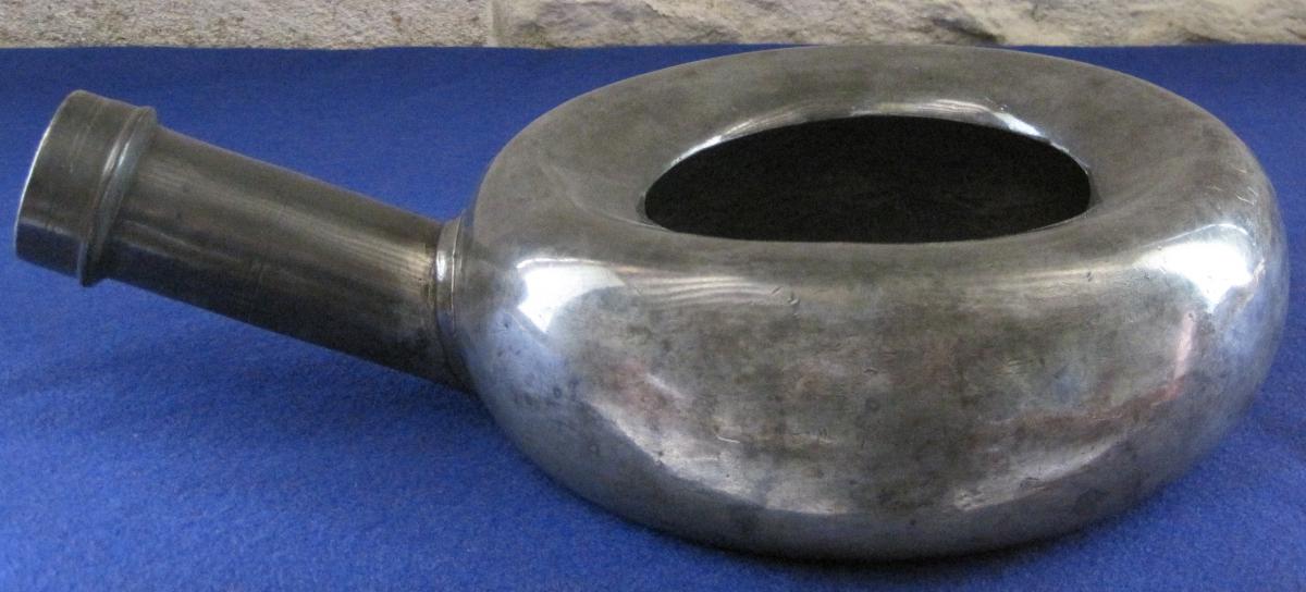 Bedpan, Punched, Medical Pewter. Nineteenth Century.-photo-4