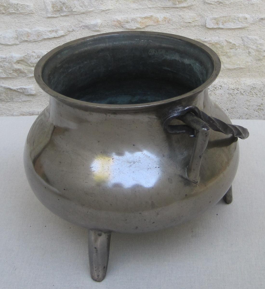 Bronze Cauldron. 17th-18th Century.-photo-1
