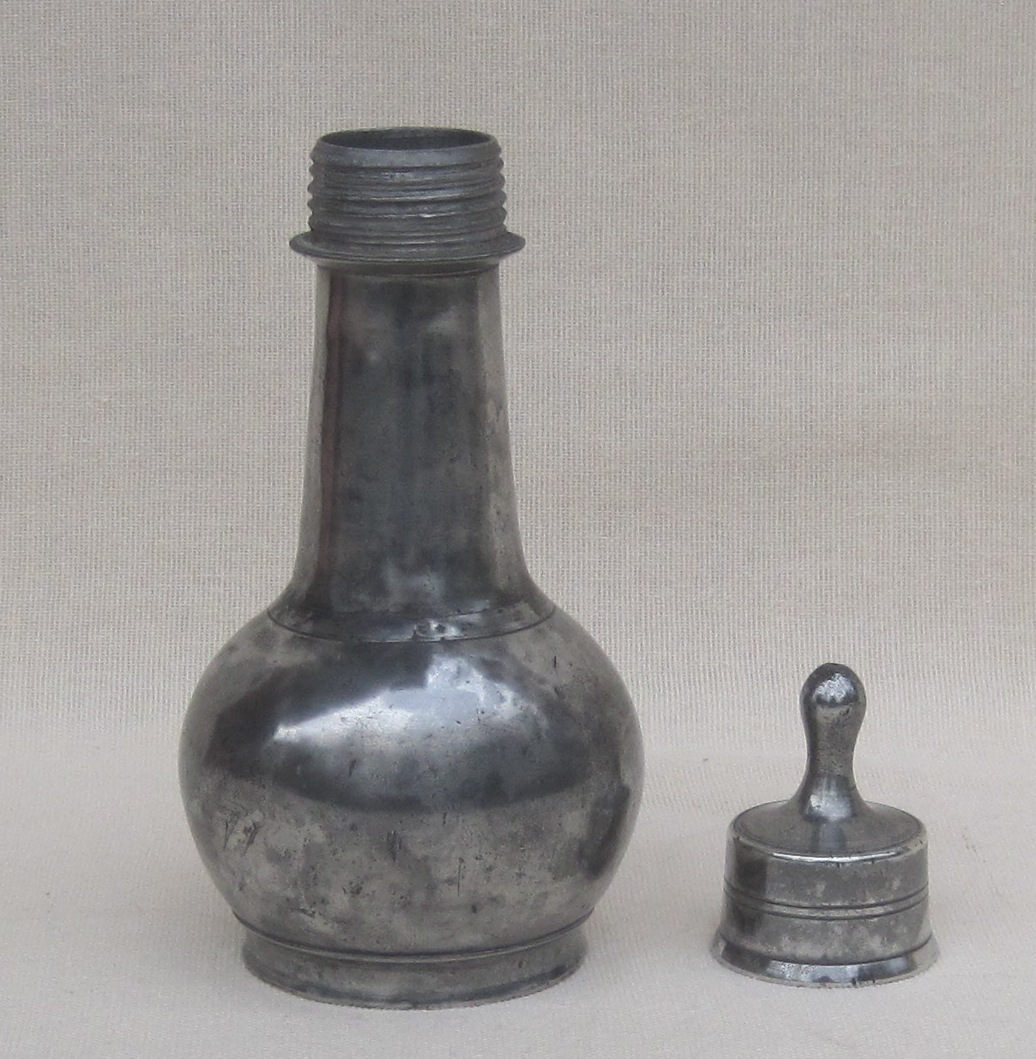 Bottle Tin. 19th Century.-photo-2