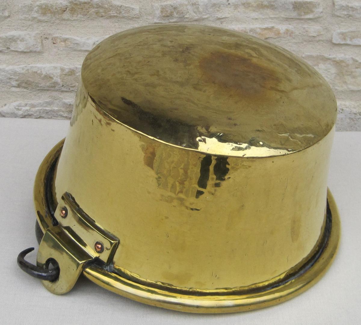 Brass Cauldron, Wrought. 19th Century.-photo-3