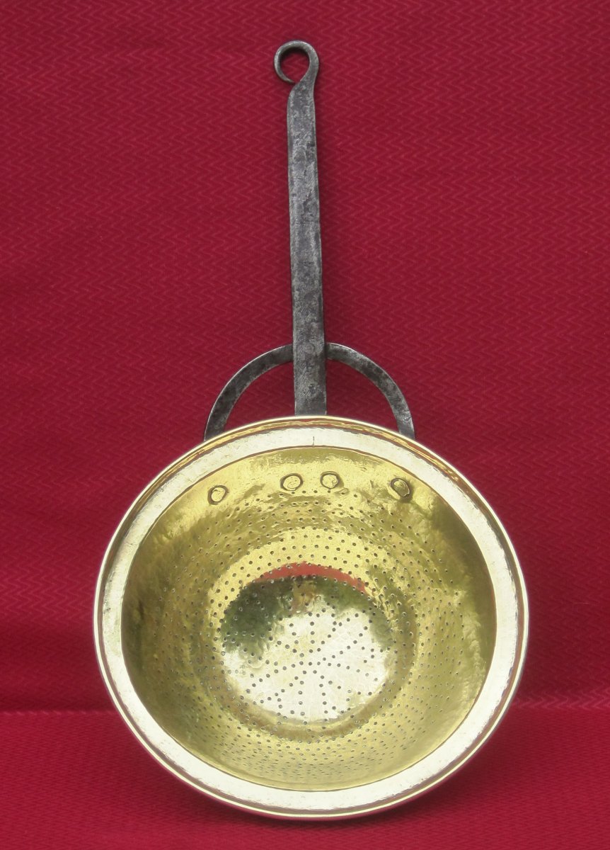 Colander In Brass. Eighteenth Century-photo-3