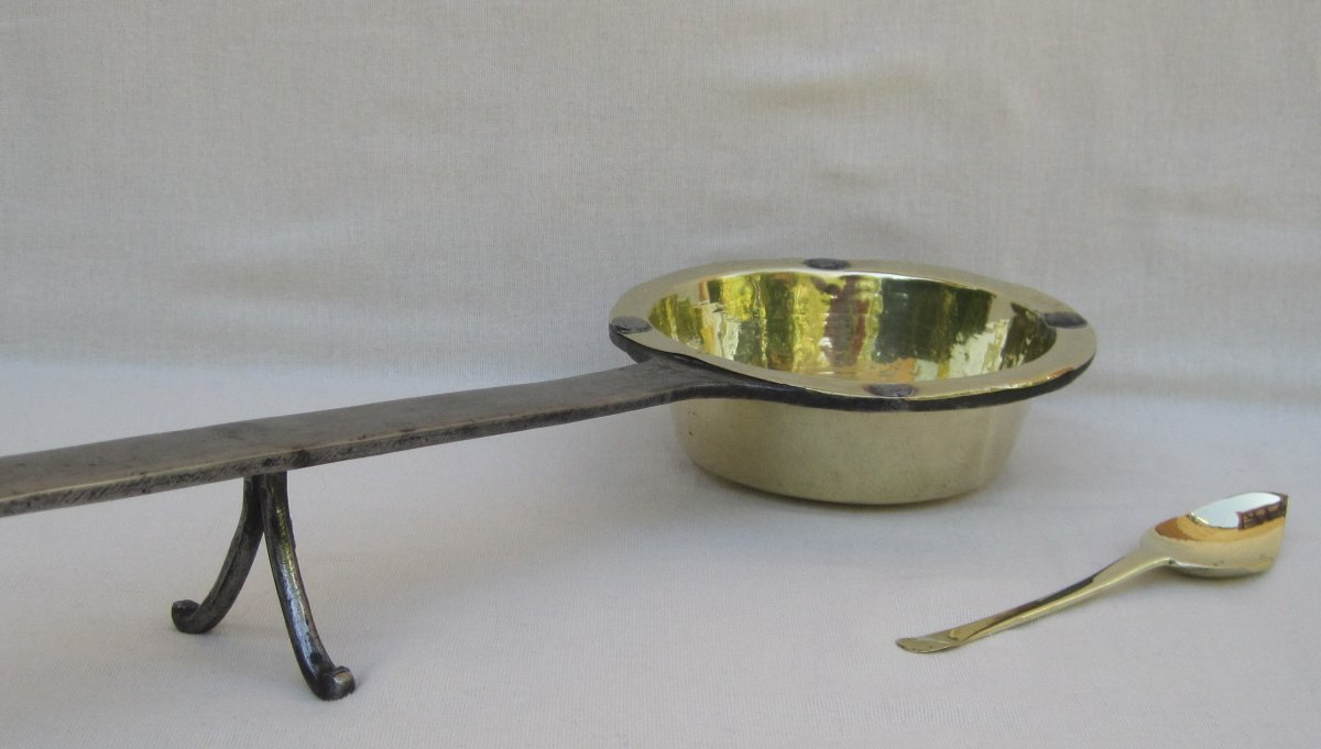 Porridge Skillet, Brass. Dinandier Hallmark. Eighteenth Century-photo-1