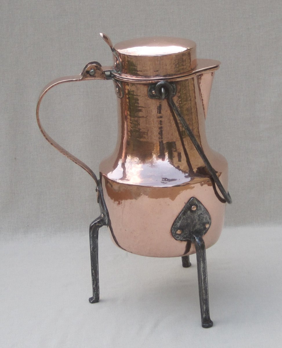 Grand Coquemar en cuivre. Hauteur : 40 cm. XVIIIe s.