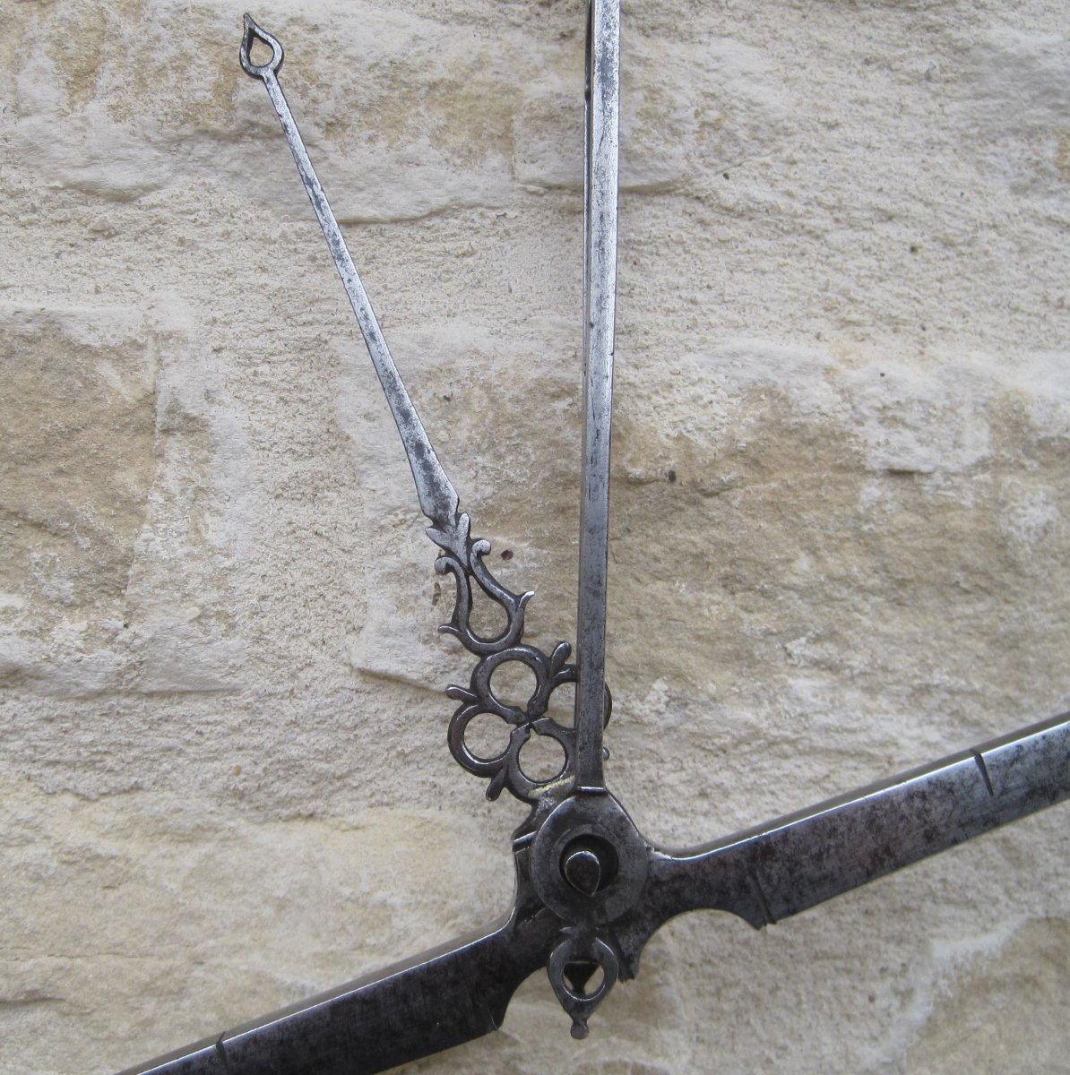 Hanging Scale, In Wrought Iron And Brass. 18th Century.-photo-4