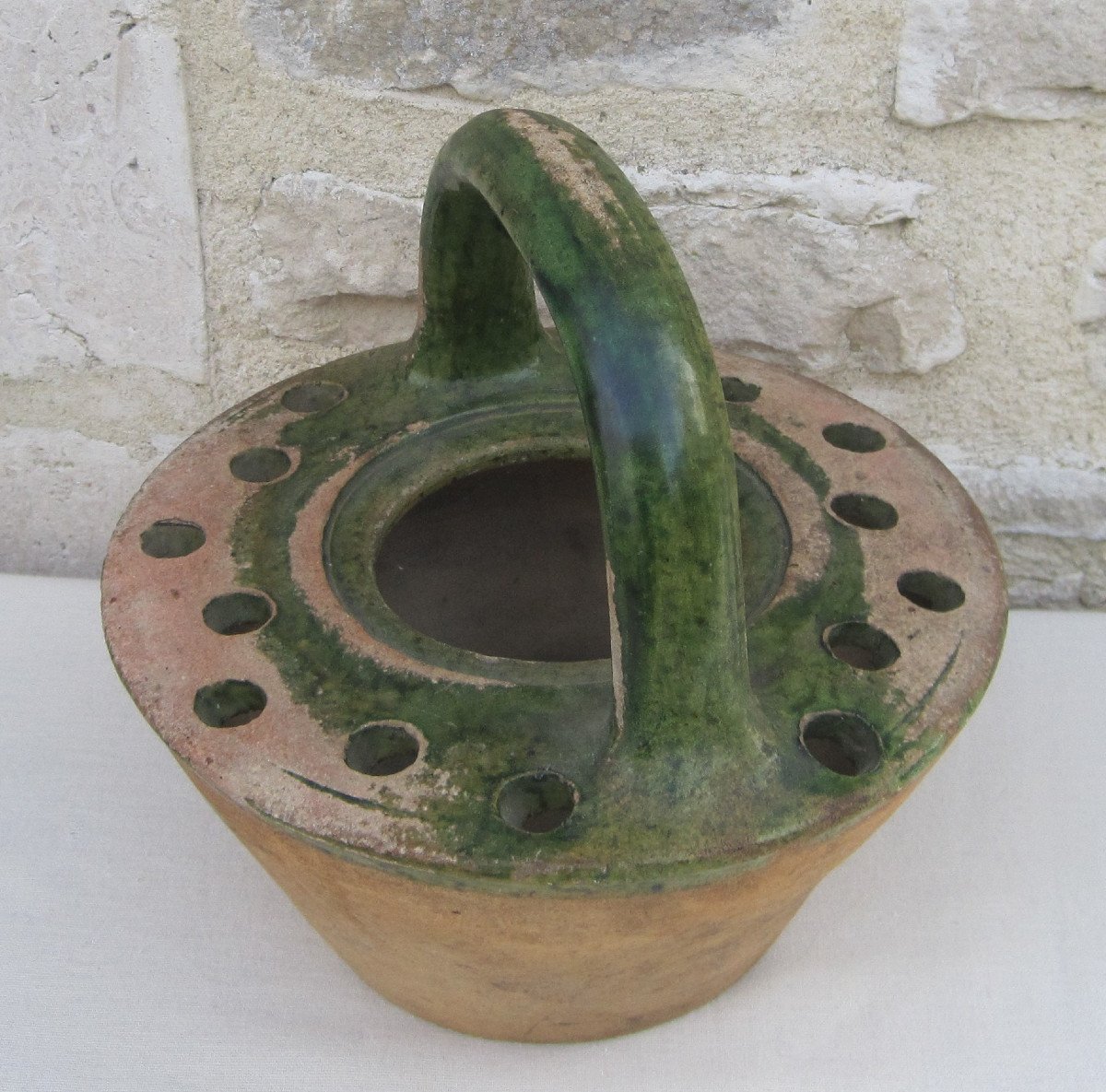 Proantic: Pottery. Heater. West Of France. 19th Century.