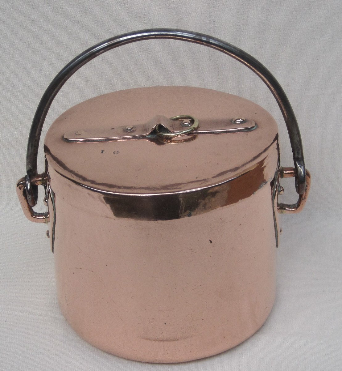 Covered Cauldron - Copper Pot. 18th Century.-photo-3