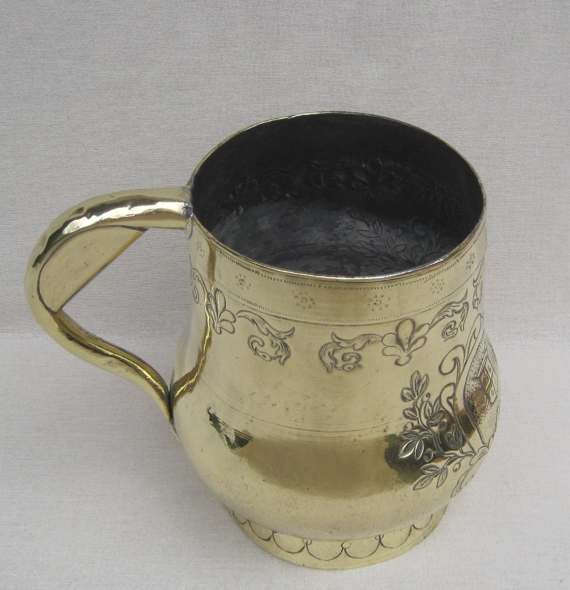 Brass Jug. Fleurdelysé Cartouche Containing 3 Crowned And Emblazoned Shields. XVIII.-photo-7