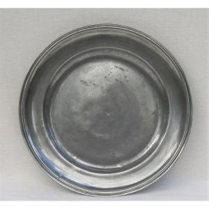 Pewter Round Dish. 18th Century.